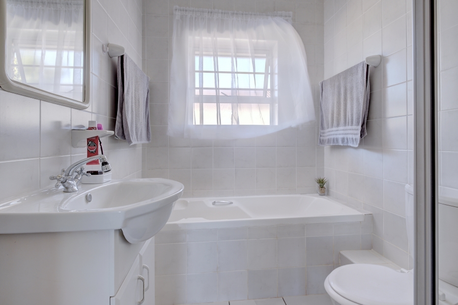 3 Bedroom Property for Sale in Summerstrand Eastern Cape